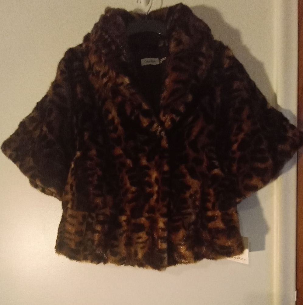 NWT CALVIN Faux Fur Print Jacket (M)